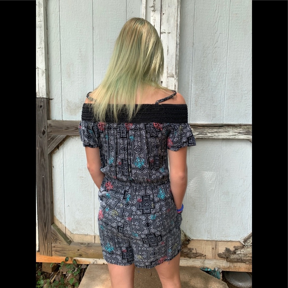 Romper with Pockets - Picture 2 of 4